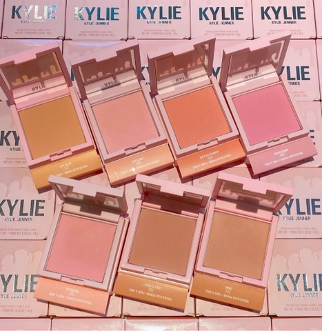 Má Hồng Kylie Jenner