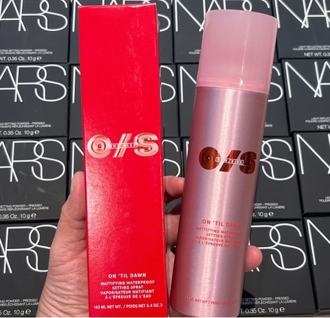 Xịt Makeup One/Size On’Til Dawn