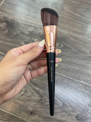 Cọ Khối/Má hồng Vacosi - M09