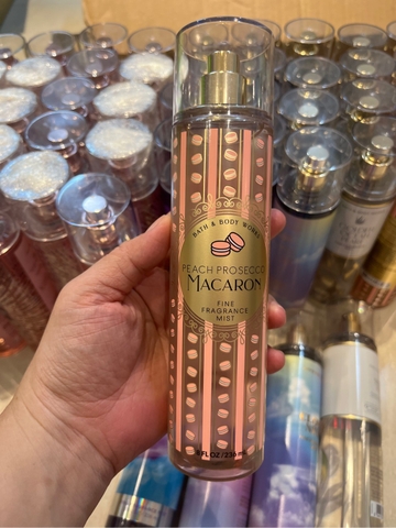 Xịt thơm Bath & Body Works 236ml