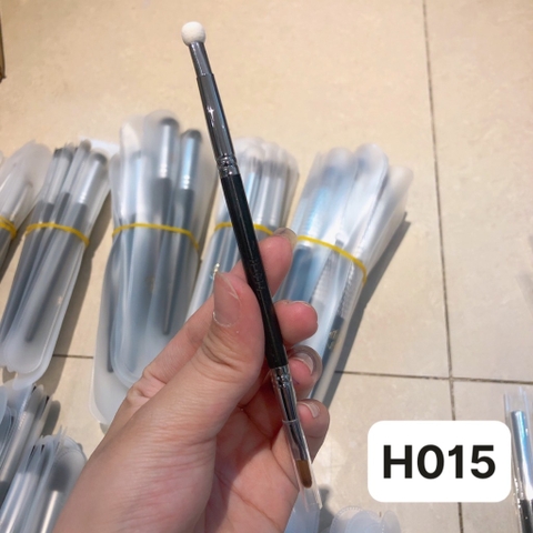 Cọ Makeup Chuyên Nghiệp TRUNG