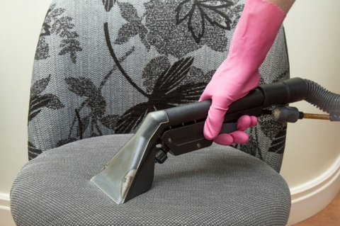 Vệ sinh ghế xoay văn phòng bọc vải