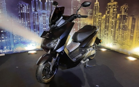 Xe máy điện ‘Made in Indonesia’ giá 2.000 USD !