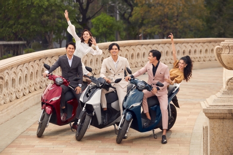 MẪU XE MÁY ĐIỆN CAO CẤP "ĐẮT XẮT RA MIẾNG"