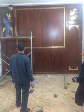 vách ngăn  thờ gỗ gõ diện tích 12m2