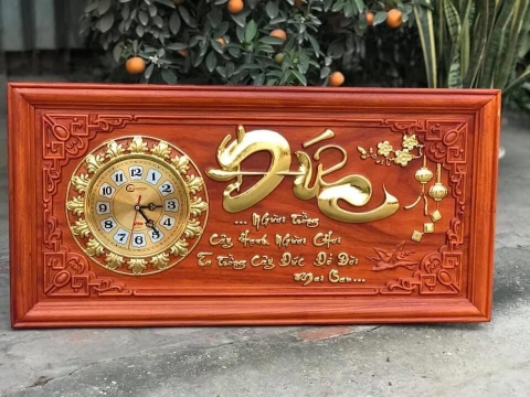 Tranh đồng hồ chữ đức