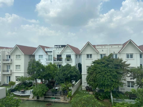 Cho thuê biệt thự Sài Đồng Vinhome Riverside full nội thất liên hệ Mr Nam 0948572567