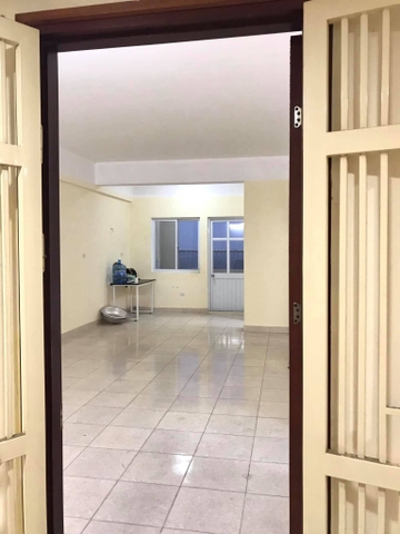 Cần cho thuê chung cư thạch bàn đã có nội thất cơ bản giá chỉ 5 triệu/ tháng. Liên hệ Mr Hùng: 0984373362.