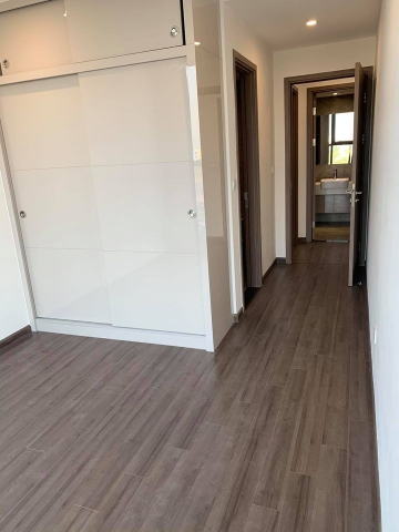 Cho thuê Căn hộ chung cư cao cấp Vinhomes Symphony 2N+2VS đồ nội thất cơ bản giá 10 triệu. Liên hê: 0984373362 ( Mr Hùng )