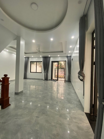 CHO THUÊ BIỆT THỰ VIỆT HƯNG, LONG BIÊN 200M² XÂY DỰNG 3 TẦNG PHÙ HỢP THUÊ LÀM VĂN PHÒNG, LỚP HỌC, CÔNG TY.