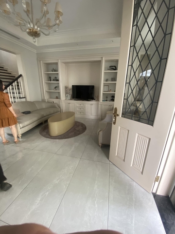 CHO THUÊ BIỆT THỰ VINHOMES LONG BIÊN - KHU AN SINH TỐT. LH 0961910403