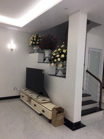 CHO THUÊ BIỆT THỰ VIỆT HƯNG, LONG BIÊN 160M² XÂY DỰNG 3 TẦNG PHÙ HỢP THUÊ ĐỂ Ở, LÀM VĂN PHÒNG, LỚP HỌC, CÔNG TY. GIÁ CHỈ 23tr/tháng