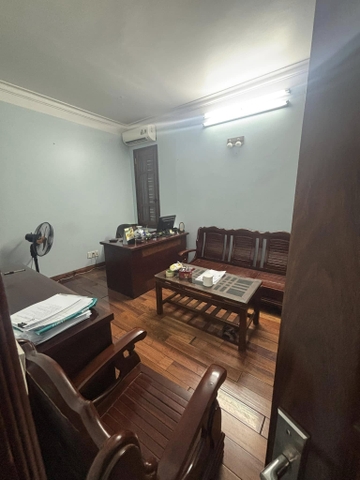 CHO THUÊ BIỆT THỰ VIỆT HƯNG, LONG BIÊN 200M² XÂY DỰNG 3 TẦNG PHÙ HỢP THUÊ ĐỂ Ở, LÀM VĂN PHÒNG, LỚP HỌC, CÔNG TY.