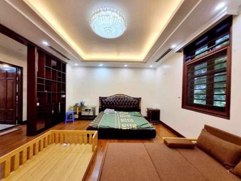 CHO THUÊ BIỆT THỰ VIỆT HƯNG, LONG BIÊN 180M² XÂY DỰNG 3 TẦNG PHÙ HỢP THUÊ ĐỂ Ở, LÀM VĂN PHÒNG, LỚP HỌC, CÔNG TY. GIÁ CHỈ 35tr/tháng