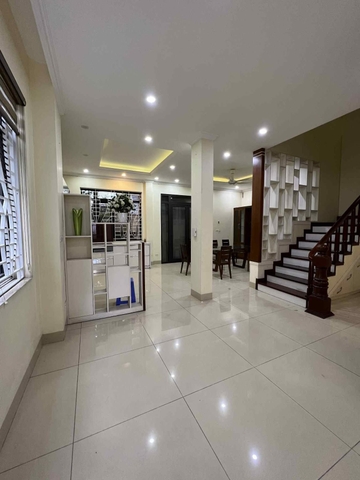 CHO THUÊ BIỆT THỰ VIỆT HƯNG, LONG BIÊN 180M² XÂY DỰNG 3 TẦNG PHÙ HỢP THUÊ ĐỂ Ở, LÀM VĂN PHÒNG, LỚP HỌC, CÔNG TY. GIÁ CHỈ 30tr/tháng