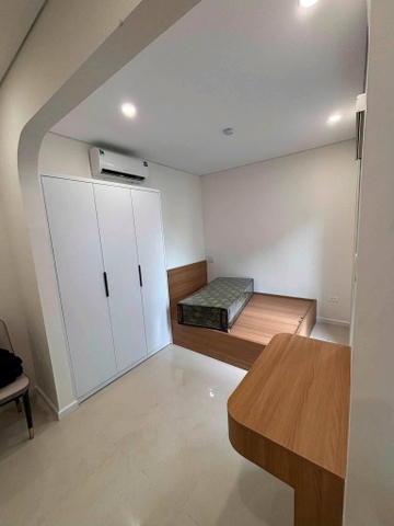 Cho thuê căn hộ chung cư mini Ngọc Lâm-Long Biên. LH e Huyền 0969.237.455