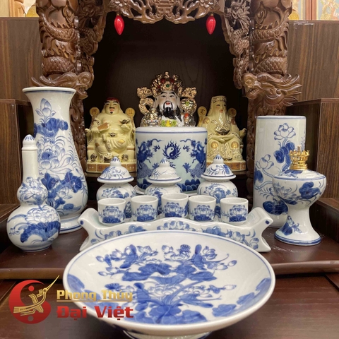 Bộ Đồ Thờ Men Ngọc Bát Tràng - Bàn Thờ Gia Tiên Và Thần Linh - Cặp Tài Địa Và Thần Phát Ngà Ngai