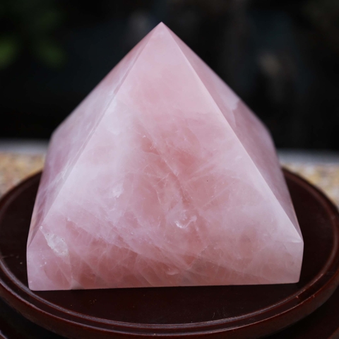 Kim tự tháp thạch anh hồng-10.8x9.5cm-1.45kg-MTA504