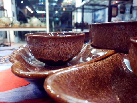 Bộ đồ ăn men hỏa biến