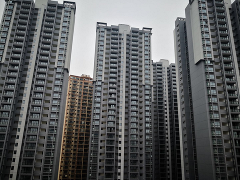 6 nỗi khổ mà chỉ người sống trong căn hộ 'nhà nọ nhìn sang nhà kia' mới thấu