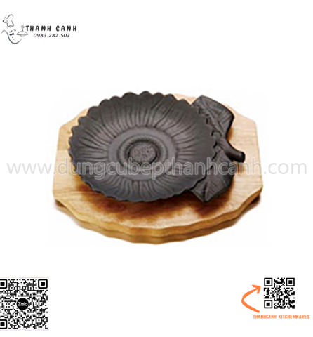 Đĩa nướng gang hình bông hoa hướng dương đi kèm đế gỗ cách nhiệt cao cấp