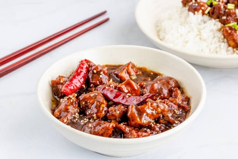 🍲🥢 Bò Kho Gừng – Món Ngon Đậm Vị, Ấm Áp Cho Ngày Se Lạnh🥢🍲