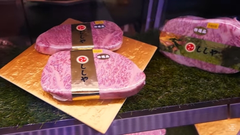 Bít tết thịt bò Wagyu Teppanyaki sushi Nhật Bản