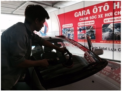 ĐÁNH BÓNG KÍNH Ô TÔ, TẨY Ố KÍNH Ô TÔ TẠI HÀ NỘI