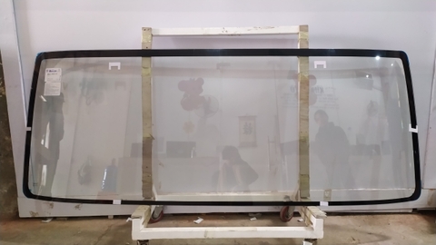 Kính chắn gió HOWO A7