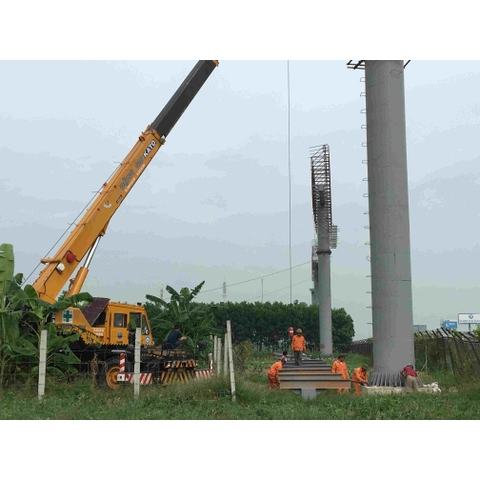 Đổ móng biển tấm lớn