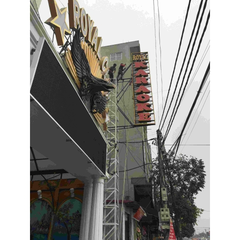 Biển đèn led Royal Karaoke