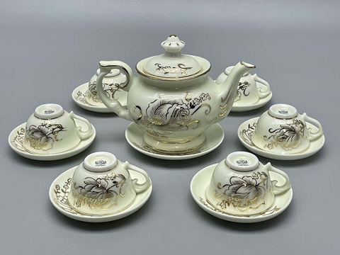 Bộ Trà Hoàng Hậu Họa Tiết Hoa Hồng Gốm Chu Đâu Vẽ Vàng Kim