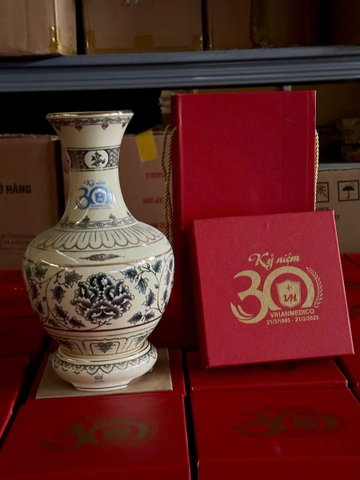 Bình Phú Quý Cao 36cm Vẽ Vàng Quà Tặng Kỷ Niệm 30 Năm Thành Lập CTy