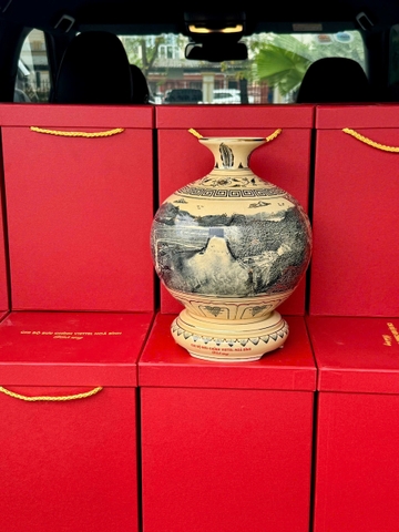 Bình Hút Lộc Cao 29,5cm Hoạ Tiết Thuỷ Điện Sông Đà Vẽ Vàng