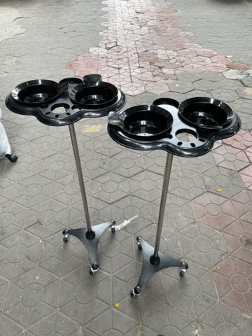 Khay bát nhuộm đôi bánh xe