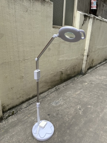 Đèn thẩm mỹ gập