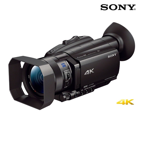FDR-AX700
