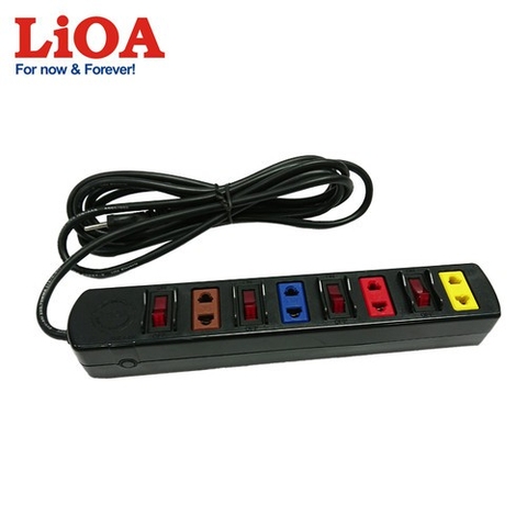 Ổ CẮM ĐIỆN LIOA 4 LỖ 4 CÔNG TẮC 2 CHẤU DÂY 3M MÃ SẢN PHẨM 4SOF3