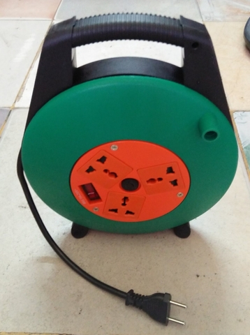 Ổ CẮM LIOA DÀI 10M KIỂU XÁCH TAY DÂY 3 LÕI CÓ NỐI ĐẤT MODEL XDT10 - 3 - 15A