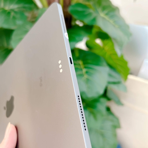 iPad Pro 11 2018 xám 64GB cũ Wifi -99K-P93-BH 12 tháng-M6KD6J