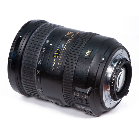 Ống kính Nikon AF-S 18-200mm DX VR II