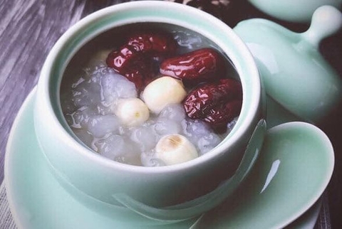 TÁO ĐỎ HÀN QUỐC SẤY KHÔ HỘP 1KG LOẠI 1