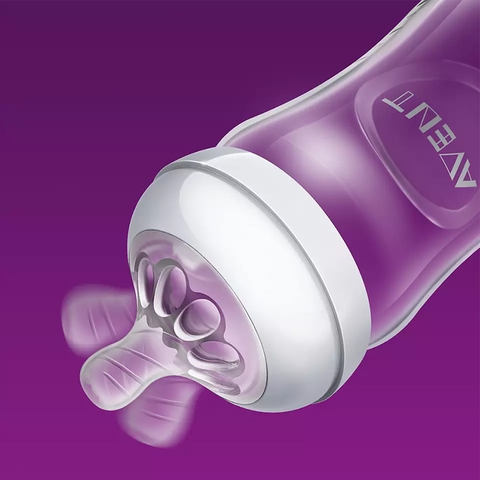 Bình sữa thủy tinh Philips Avent Natural cổ rộng mô phỏng tự nhiên 120ml (SCF671/13)