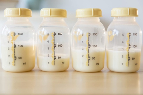 Bình trữ sữa Medela 150ml an toàn cho bé