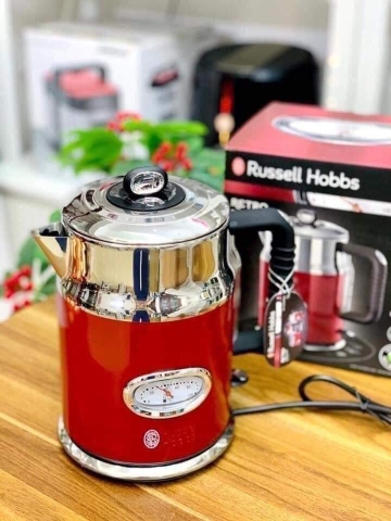 Ấm đun nước siêu tốc Russell Hobbs Retro