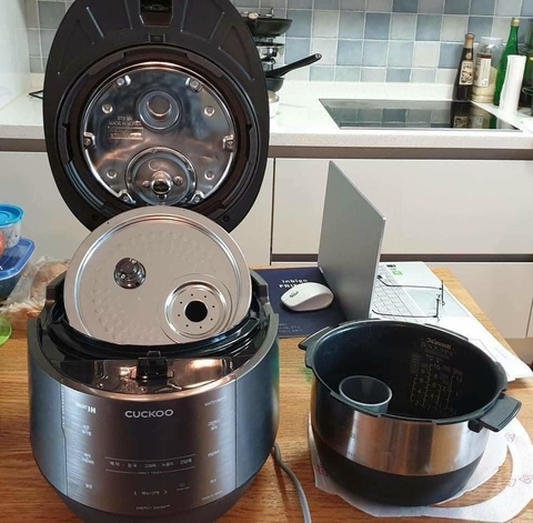 Nồi cơm điện cao tần Cuckoo 1060FD
