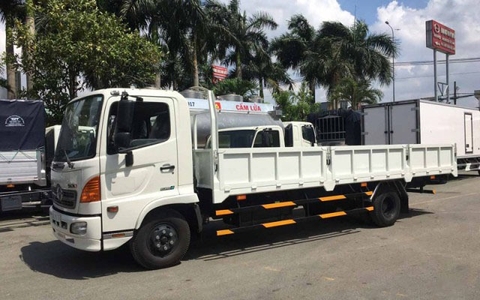 Hino FC9JLTC 6.5 tấn thùng lửng