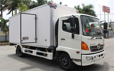 Hino FC9JNTC 6.5 tấn thùng bảo ôn