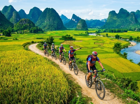 10 DAYS - BA BE - CAO BANG CYCLING TOUR: NORTHERN VIETNAM ADVENTURE