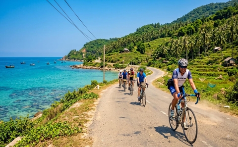 15 DAY VIETNAM HERITAGES ROUTES & CENTRAL COAST BICYCLE HOLIDAY